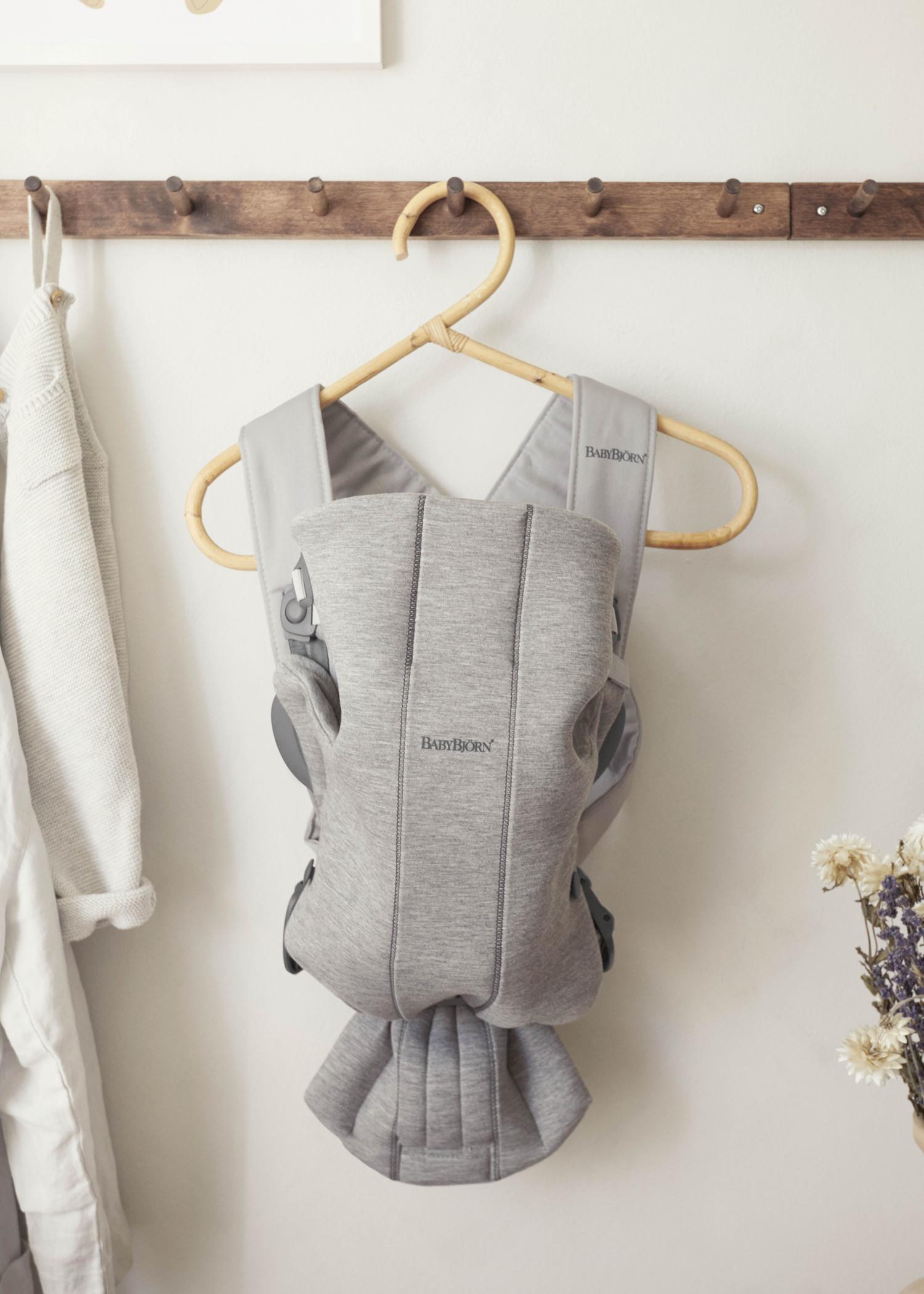 Baby Carrier Mini in light grey jersey - BabyBjörn